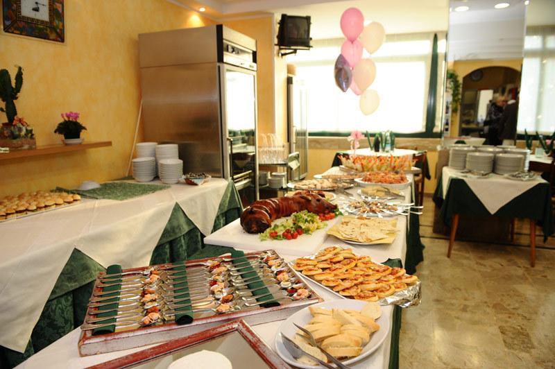 Hotel Verdemare Ріміні Екстер'єр фото